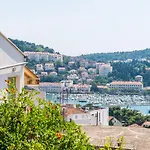 Apartment Ines